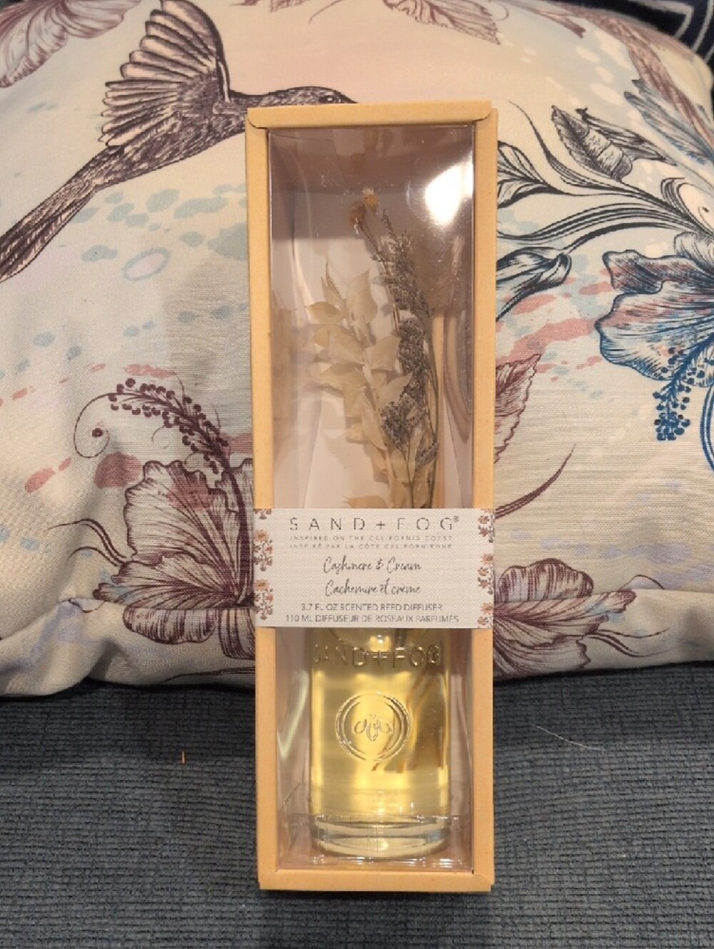 Sand + Fog Cashmere & Cream Scented Reed Diffuser - Picture 2 of 3